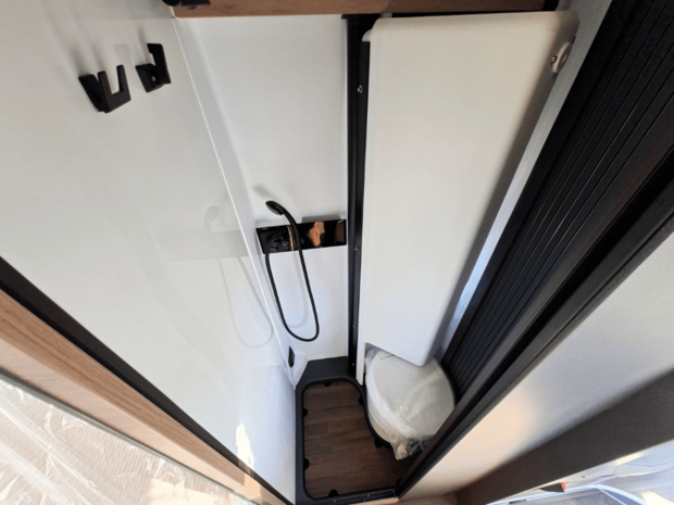 Dusche Knaus BoxLife 600 ME Platinum Selection 2027 Dusche im Knaus BoxLife 600 ME Platinum Selection 2027
