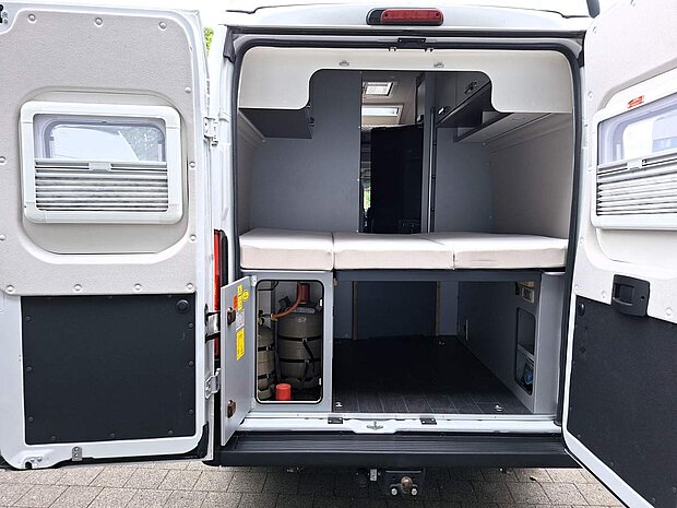 Weinsberg CaraTour 600 MQH Stauraum Weinsberg CaraTour 600 MQH - Heck Stauraum