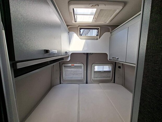 Weinsberg CaraTour 600 MQH - Bett hinten