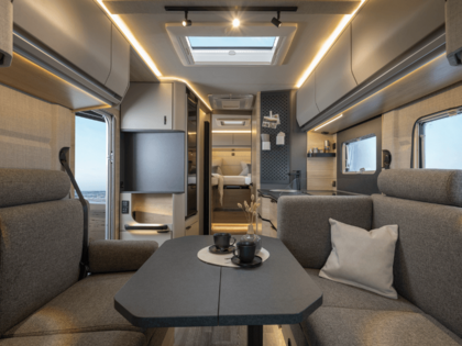 KNAUS SKY TI 2027 – Wohnraum und Ausstattung Wohnraum und Möbelausstattung im KNAUS SKY TI 2027