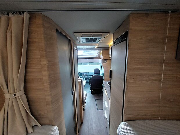 Knaus Van Ti Plus 650 MEG Platinum Selection Automatik Bett Knaus Van Ti Plus 650 MEG Platinum Selection Automatik Bett