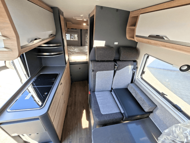 Wohnraum im Knaus BoxLife 600 MQ Platinum Selection 2027