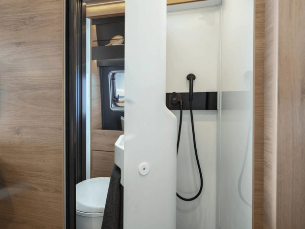XL-Schwenkbad im KNAUS BOXLIFE PLATINUM SELECTION 2027